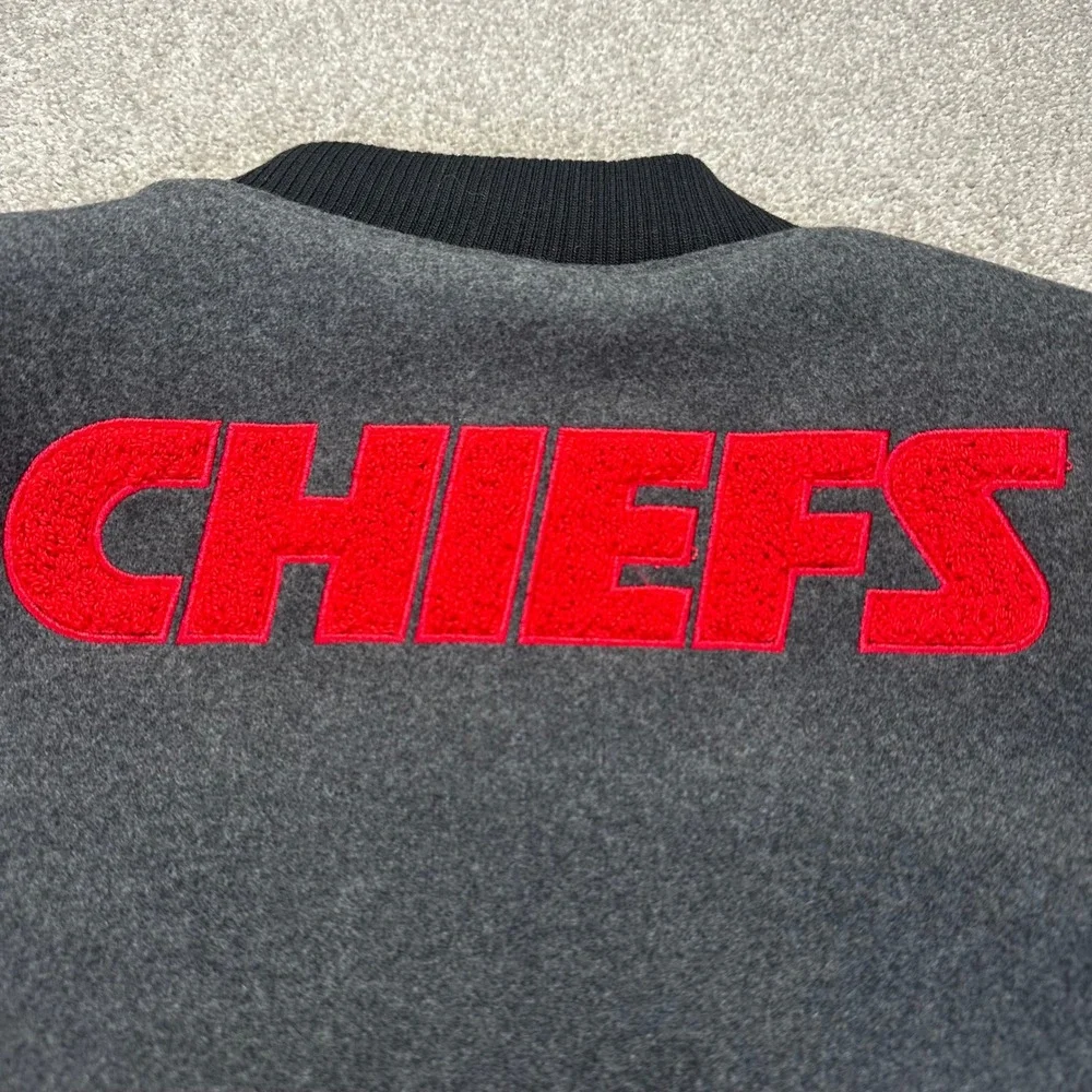 NFL Ultra Game Kids 4-16 Kansas‎ City Chiefs Varsity Jacket Grey Black Letterman